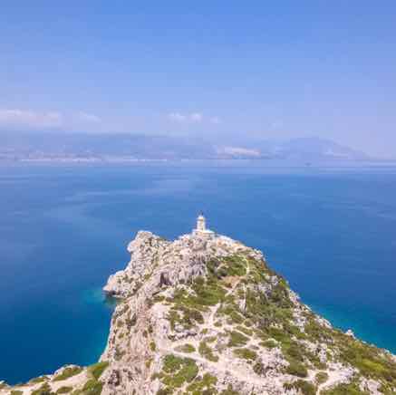 Φάρος Μελαγκάβι (Ηραίον)/ Λουτράκι